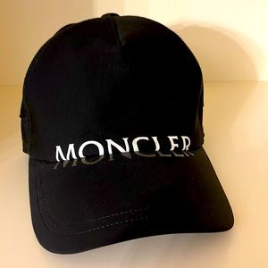 MONCLER cap